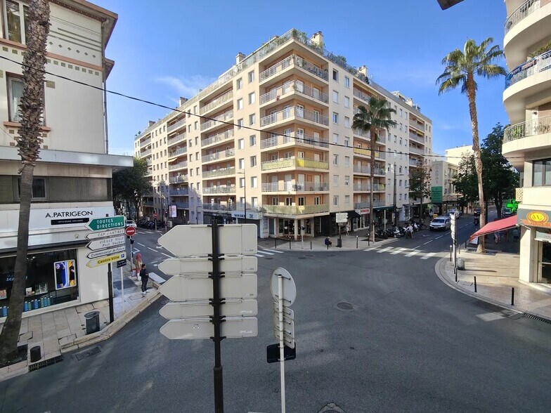 Office in Antibes for sale - Building Photo - Image 3 of 8