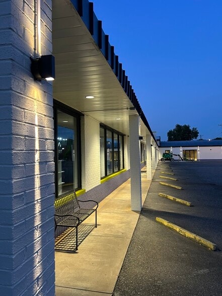 225 Market St, Cramerton, NC for lease - Building Photo - Image 3 of 11