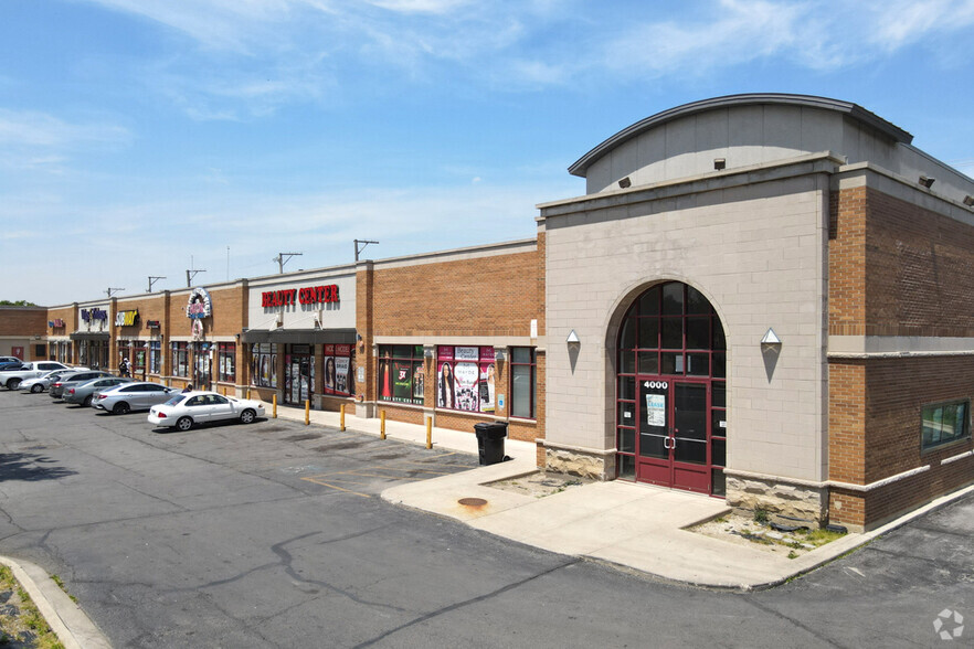 4000-4046 W Roosevelt Rd, Chicago, IL for sale - Primary Photo - Image 1 of 5