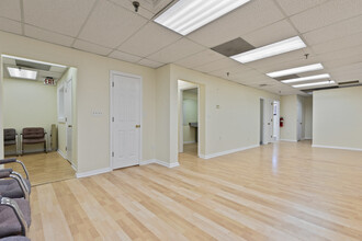 9 Post Rd, Oakland, NJ for lease Interior Photo- Image 1 of 22