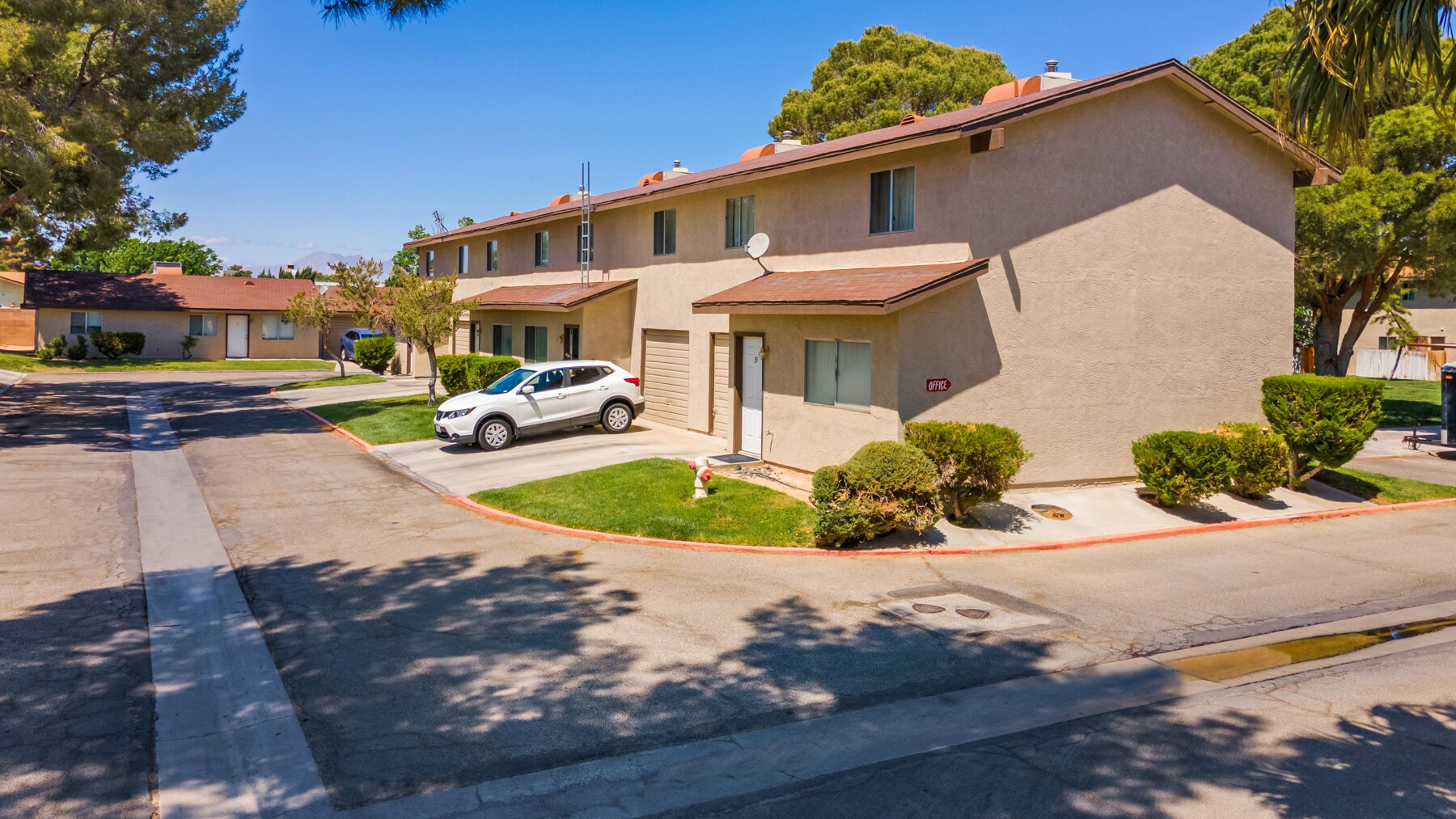 121 N Gateway Blvd, Ridgecrest, CA for sale Building Photo- Image 1 of 17