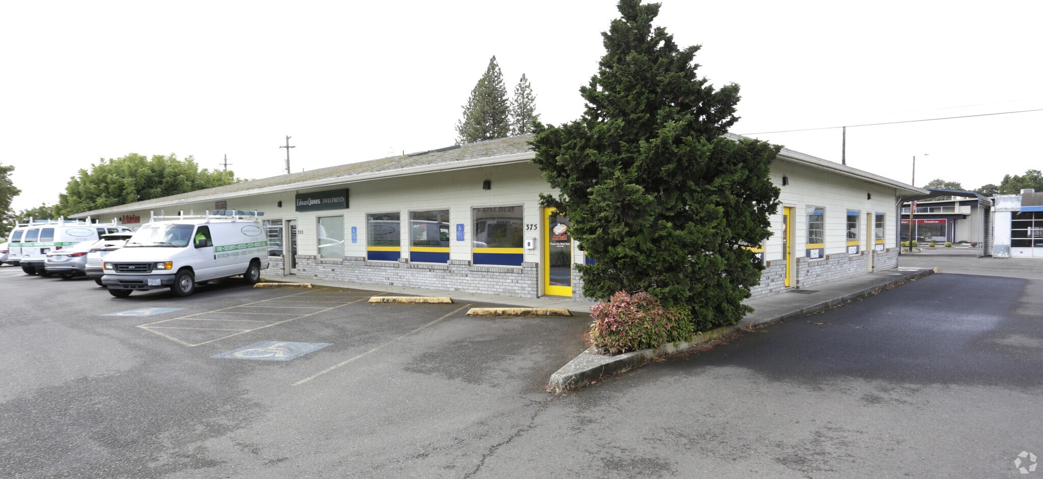 321-355 Holly St, Junction City, OR for sale Primary Photo- Image 1 of 1