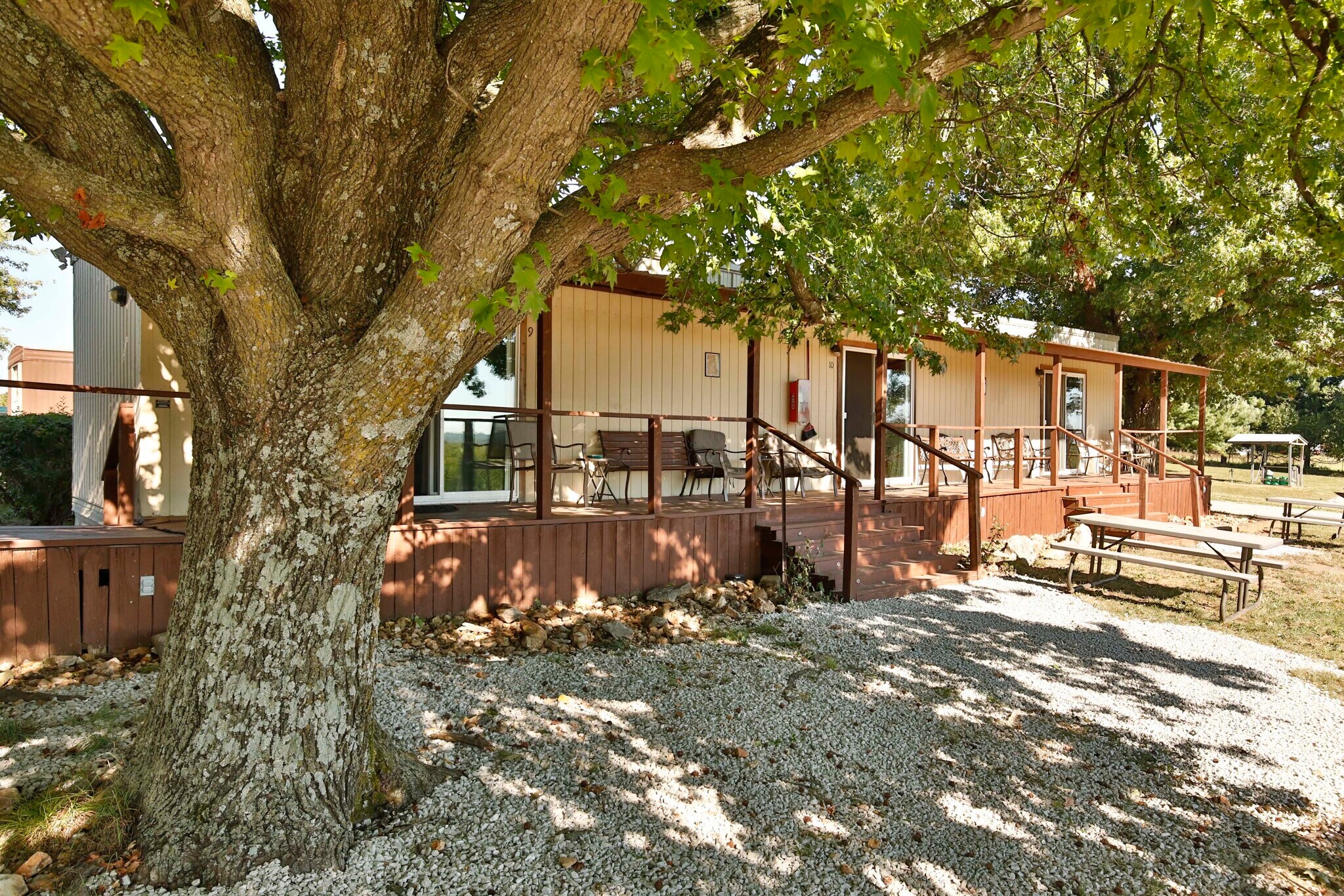 5 Southwinds Loop, Greenfield, MO 65661 Southwinds Motel