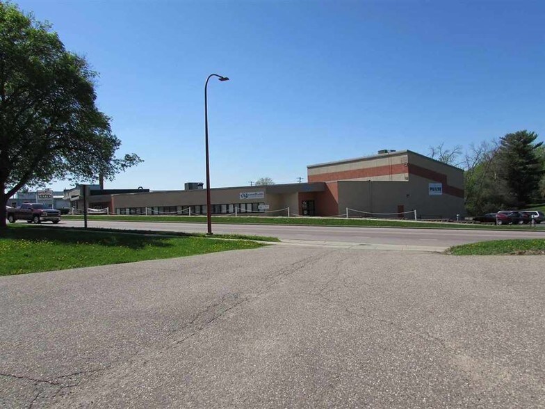 520524 South Blvd, Baraboo, WI 53913