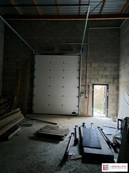 Industrial in Noyal-Châtillon-sur-Seiche for lease - Building Photo - Image 2 of 7