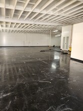 1451 W 135th St, Gardena, CA for lease Interior Photo- Image 2 of 6