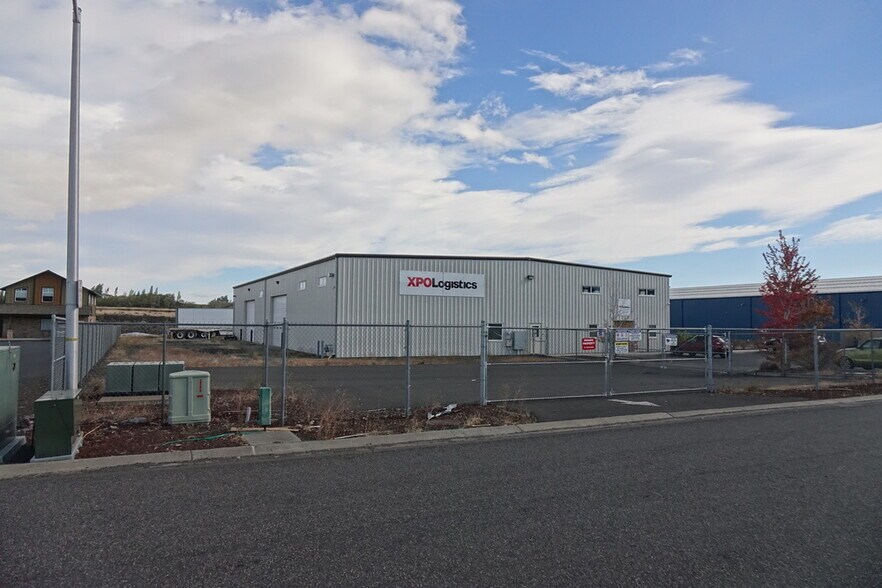 3725 Crates Way, The Dalles, OR for sale - Building Photo - Image 1 of 1