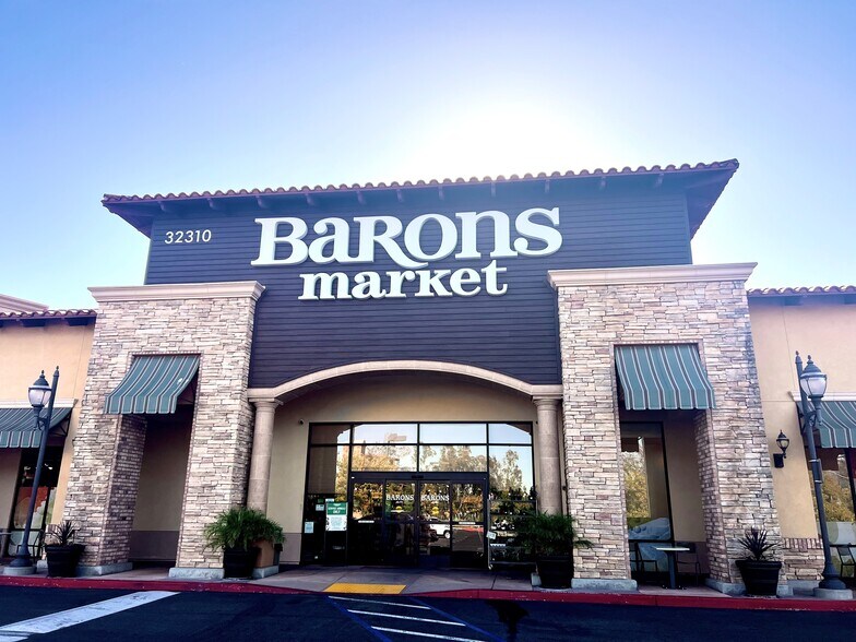 Clinton Keith Rd, Wildomar, CA 92595 Renaissance Plaza