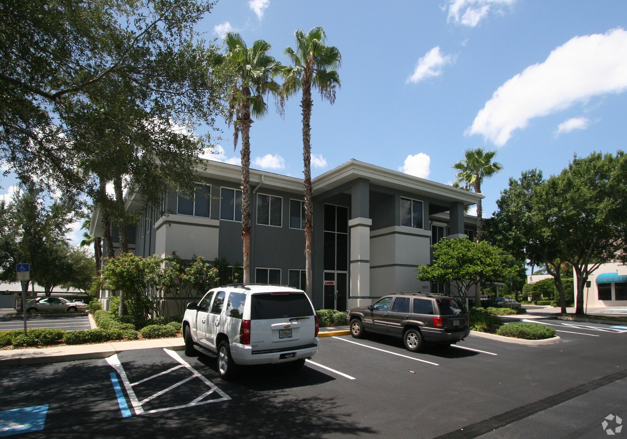 5632 Bee Ridge Rd, Sarasota, FL for sale Primary Photo- Image 1 of 1