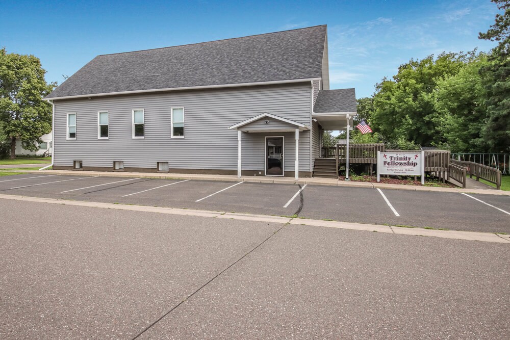 104 E Barker St, Rice Lake, WI for sale Primary Photo- Image 1 of 27