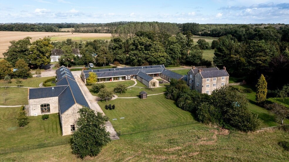 Kirtlington Park, Kirtlington for lease - Building Photo - Image 2 of 4