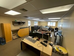 675 E 16th St, Holland, MI for lease Building Photo- Image 2 of 4