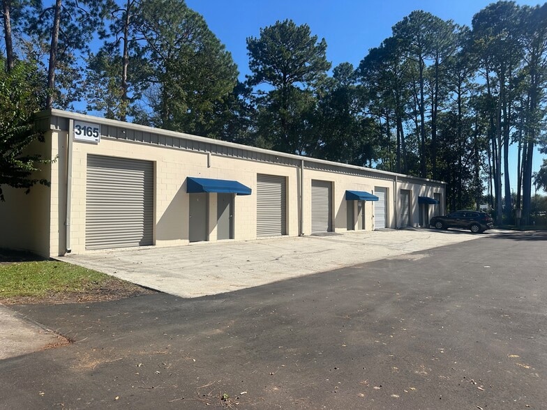 3161 S St Johns Bluff Rd, Jacksonville, FL for lease - Building Photo - Image 2 of 2