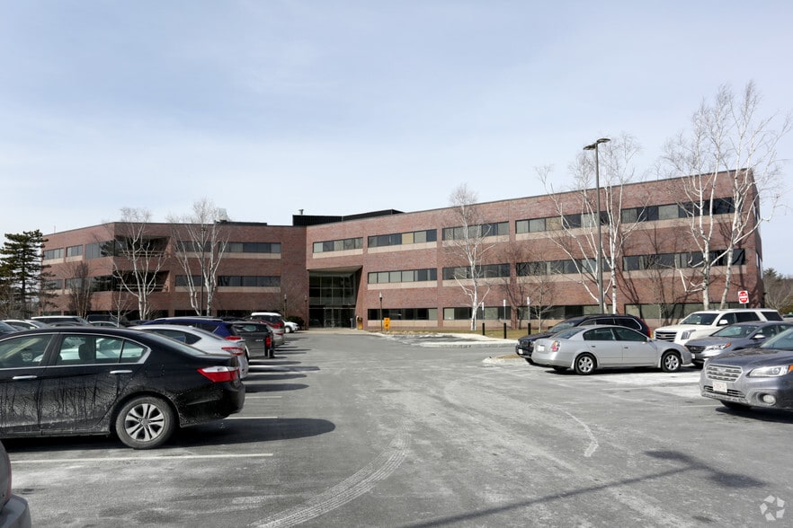 100 District Ave, Burlington, MA for lease - Building Photo - Image 2 of 5