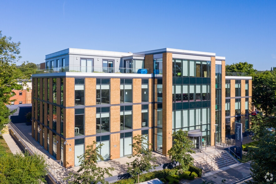 73 London Rd, Redhill for lease - Building Photo - Image 2 of 4