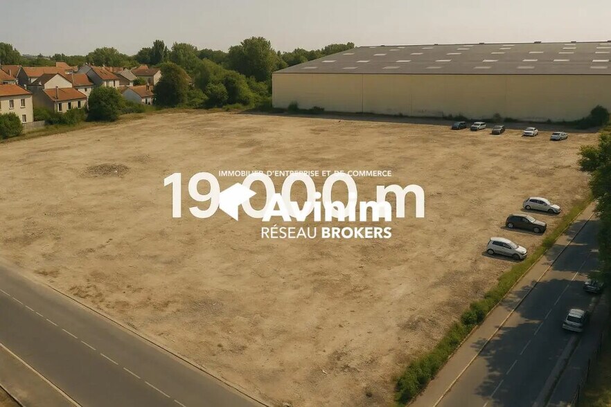 Land in La Courneuve for lease - Building Photo - Image 3 of 3