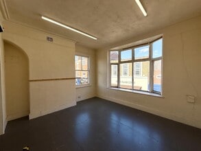 18 Victoria St, Crewe for lease Interior Photo- Image 2 of 5
