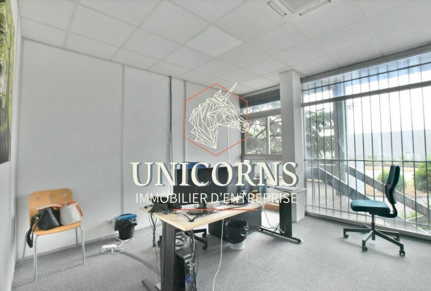 Office in Toulouse for lease - Interior Photo - Image 1 of 3