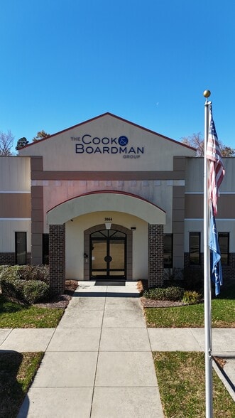 3064 Salem Industrial Dr, Winston-Salem, NC for lease - Building Photo - Image 2 of 11