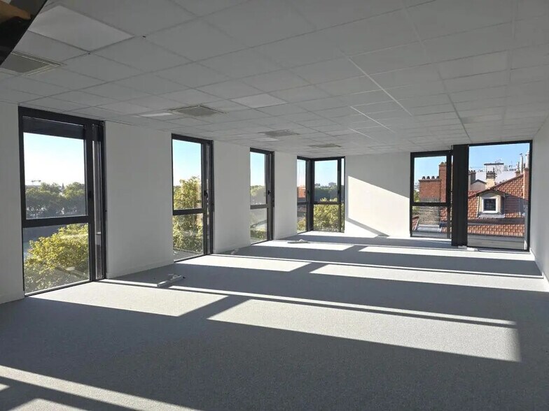 19 Quai Perrache, Lyon for sale - Building Photo - Image 3 of 12