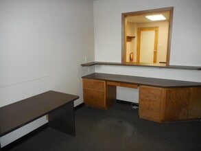 217 Wisconsin Ave, Waukesha, WI for lease Interior Photo- Image 2 of 8