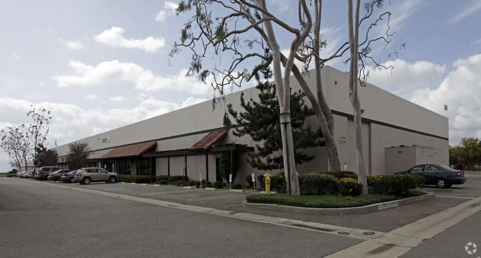 9624-9634 Hermosa Ave, Rancho Cucamonga, CA for lease - Primary Photo - Image 1 of 18