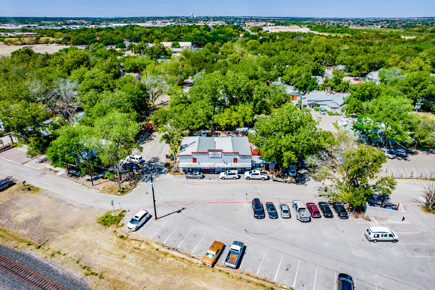 106 Rawe Ave, Cibolo, TX for lease - Primary Photo - Image 1 of 17