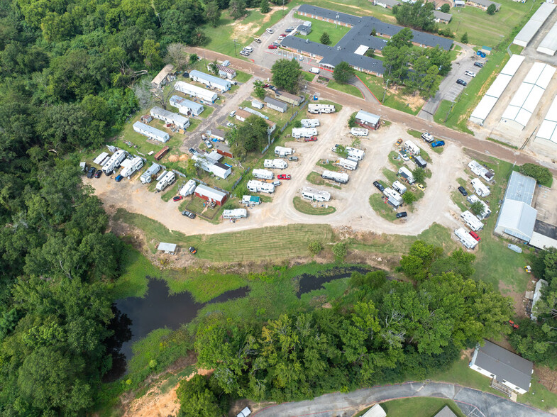 903 S Beech St, Winnsboro, TX for sale - Primary Photo - Image 1 of 8