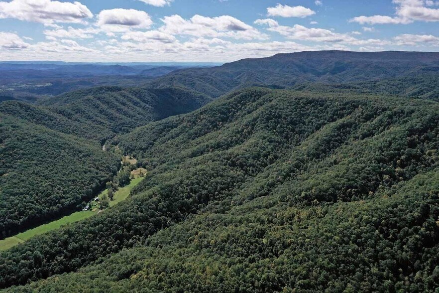 Swell Property, Alderson, WV for sale - Primary Photo - Image 1 of 1