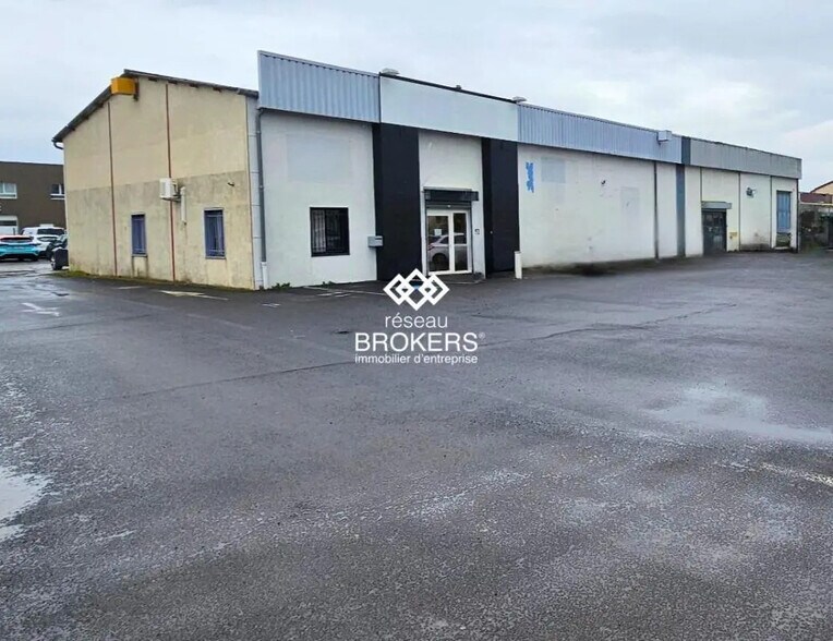 Retail in Cournon-d'Auvergne for lease - Building Photo - Image 1 of 9