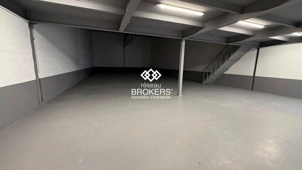 Industrial in Argenteuil for lease - Interior Photo - Image 2 of 4