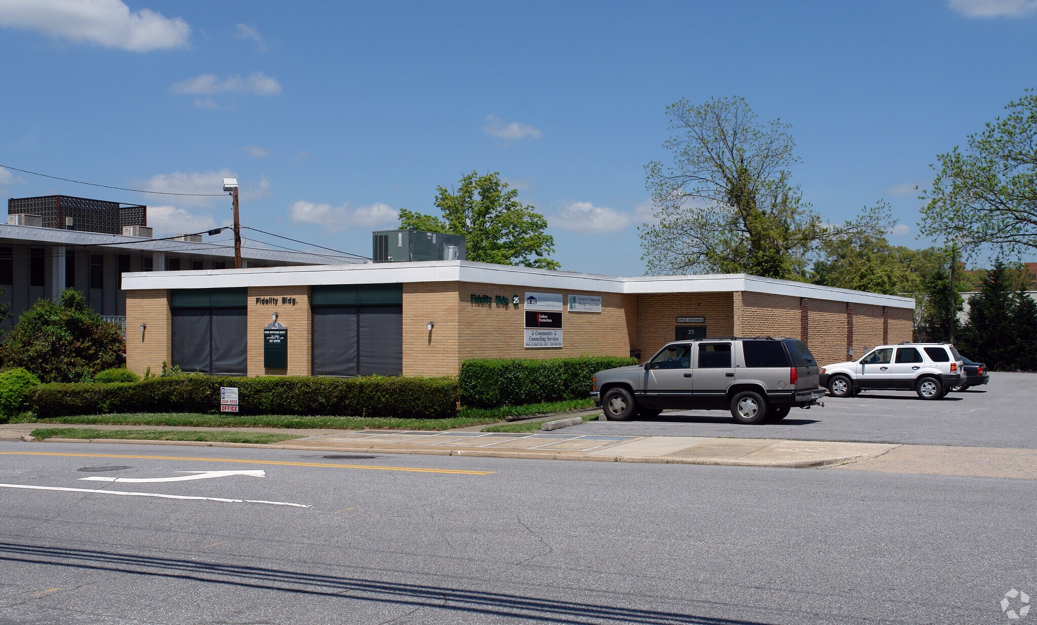 25 1st Ave, Hickory, NC for sale Primary Photo- Image 1 of 1