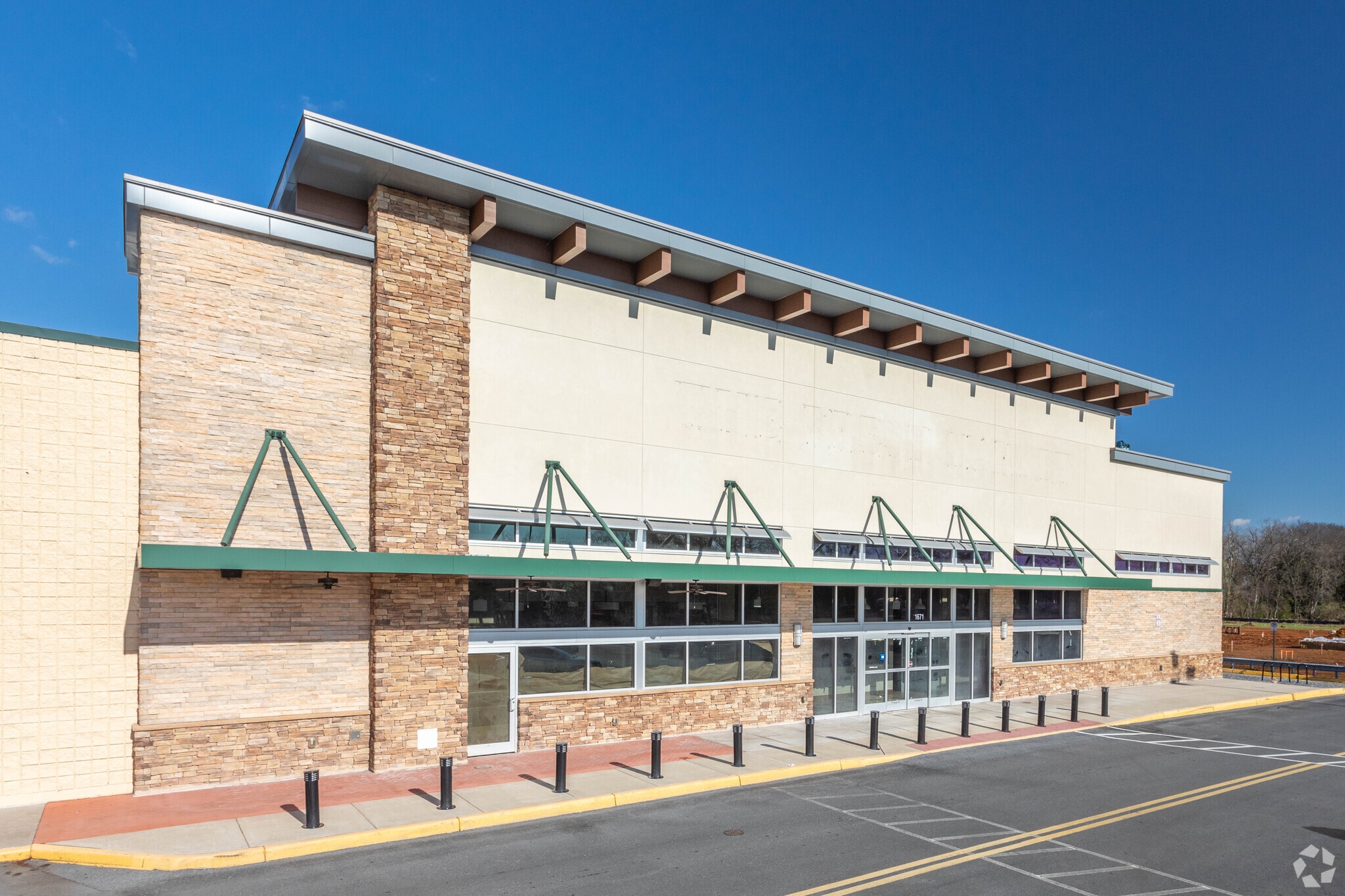 1671 S Pleasant Valley Rd, Winchester, VA for lease Building Photo- Image 1 of 2
