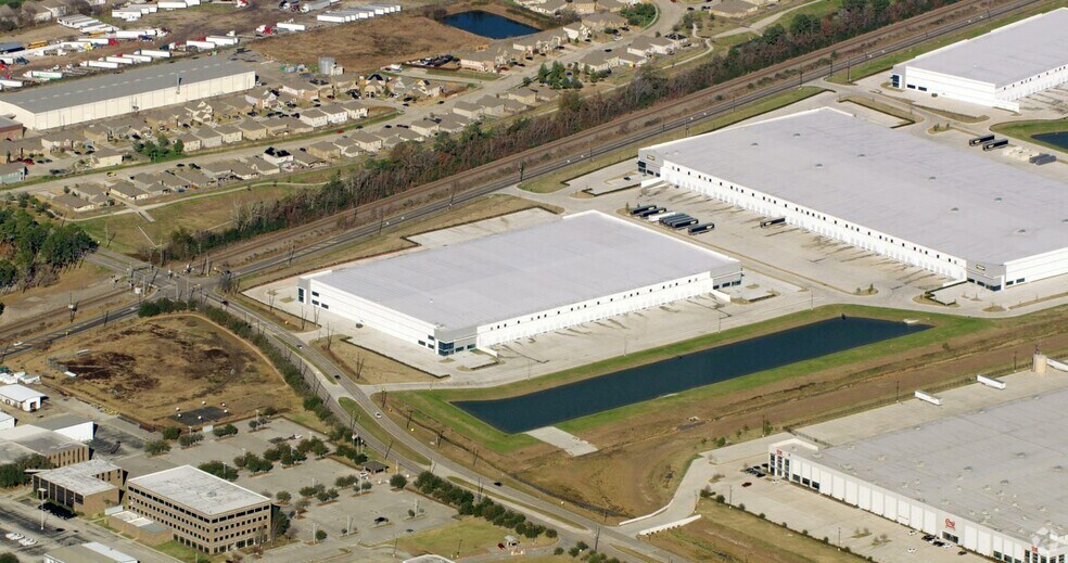 1215 Rankin Rd, Houston, TX 77073 Building 3