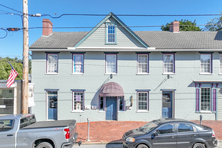 213-217 Point St, Saltsburg, PA for lease - Building Photo - Image 2 of 4