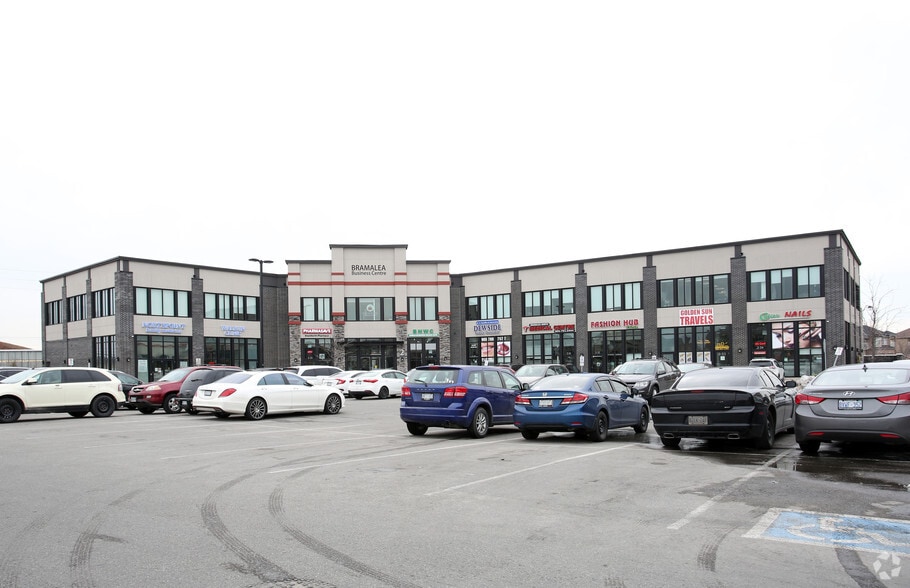 2 Dewside Dr, Brampton, ON for sale - Primary Photo - Image 1 of 1