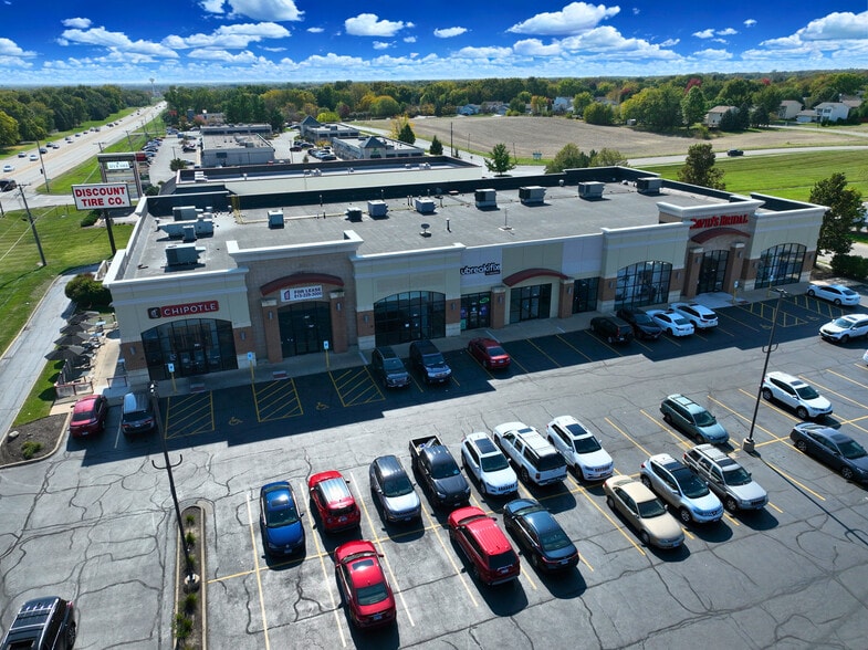713-751 S Perryville Rd, Rockford, IL for lease - Building Photo - Image 3 of 9