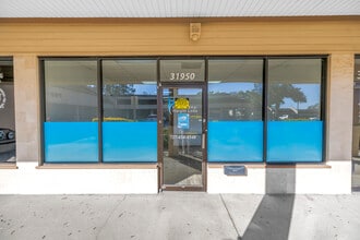 31918 US Highway 19 N, Palm Harbor, FL for lease Interior Photo- Image 1 of 8