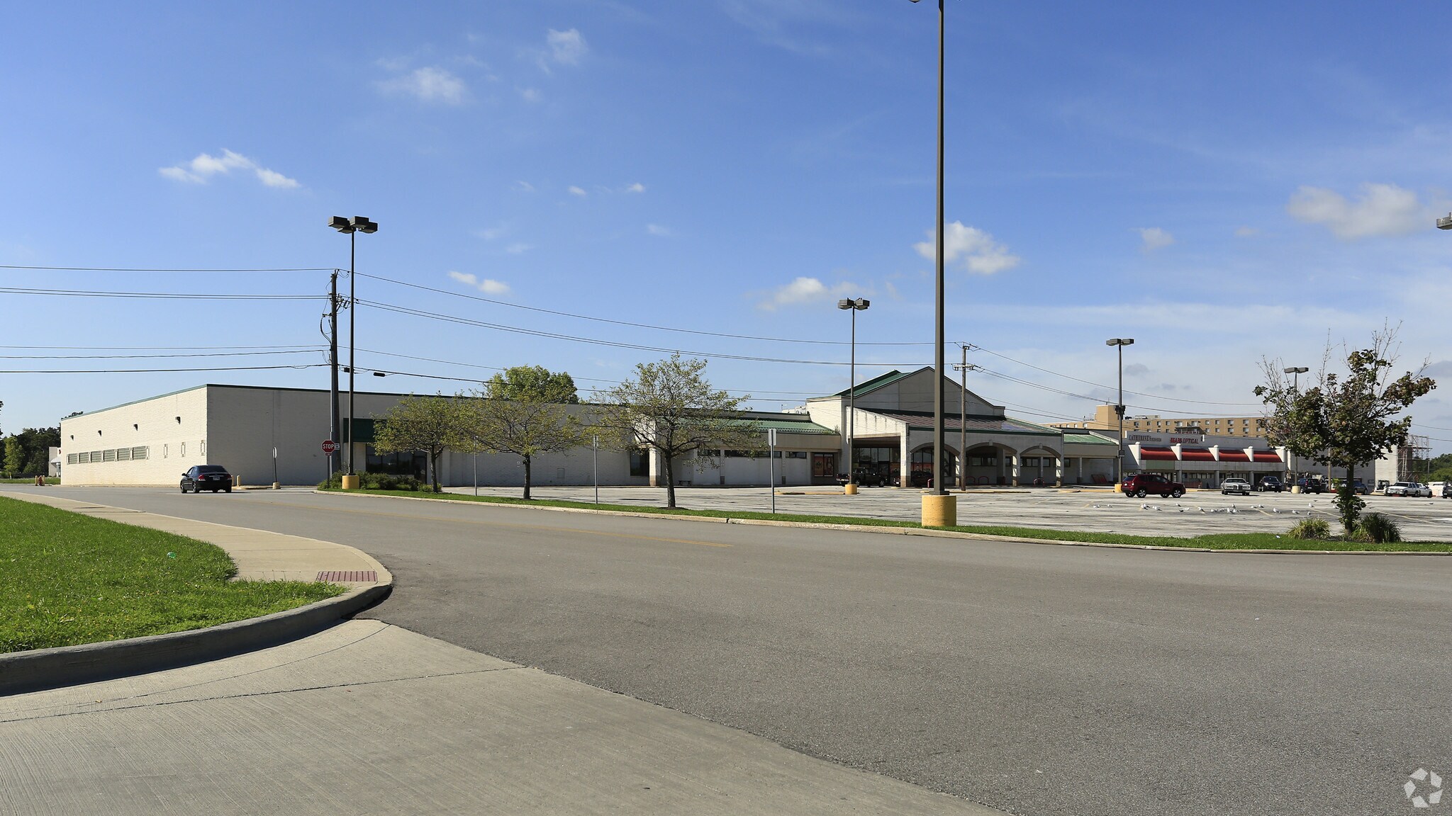 8247-8303 Day Dr, Parma, OH for sale Building Photo- Image 1 of 1