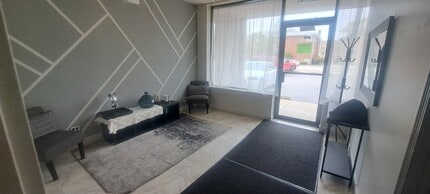 7736-7748 Madison St, Forest Park, IL for lease Interior Photo- Image 2 of 2