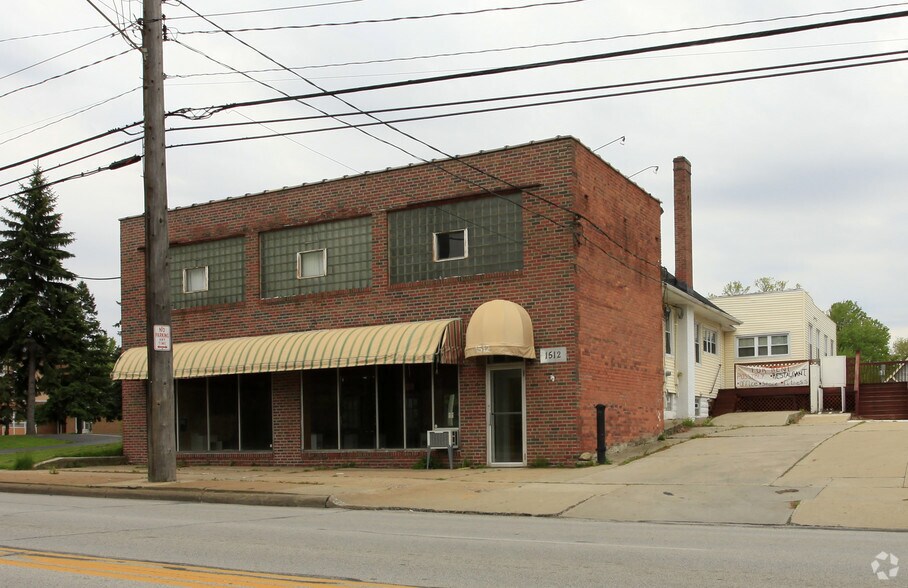 1512 S Green Rd, South Euclid, OH 44121