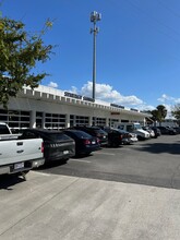 4591 Lakeside Dr, Jacksonville, FL for lease Building Photo- Image 2 of 5