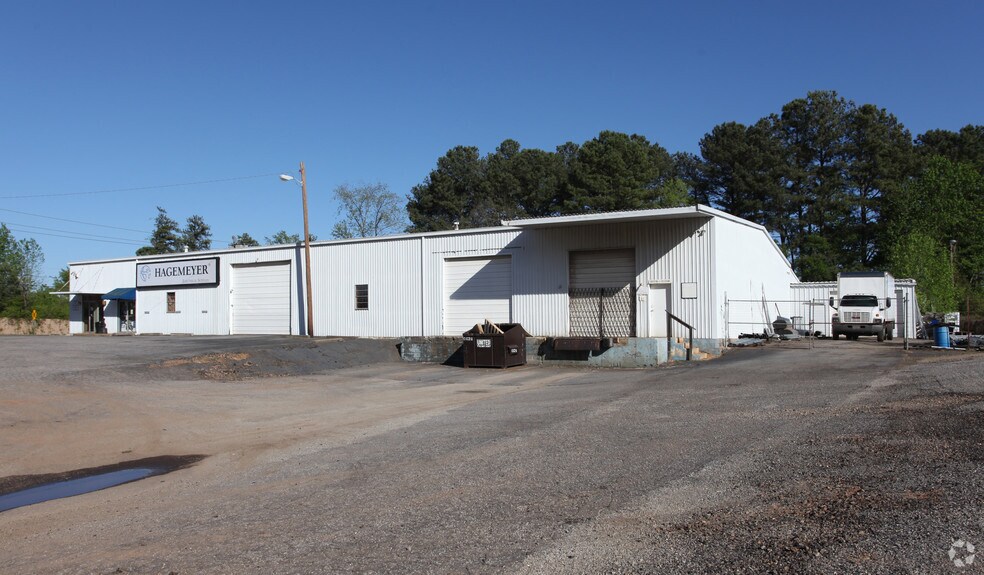 490 Old Hull Rd, Athens, GA 30601