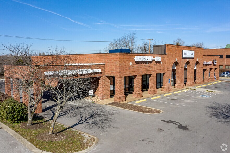 125 Indian Lake Blvd, Hendersonville, TN 37075 Retail for Lease