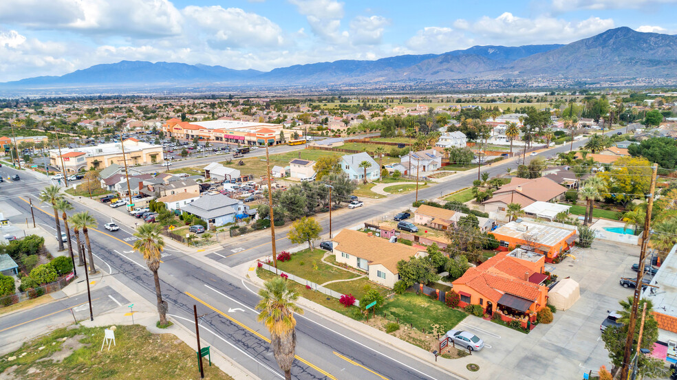 1741 Mentone Blvd, Mentone, CA for sale - Building Photo - Image 1 of 1