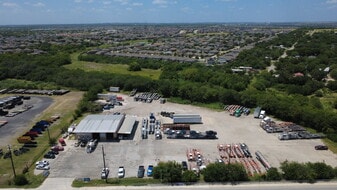 9033 Interstate 10 - Warehouse