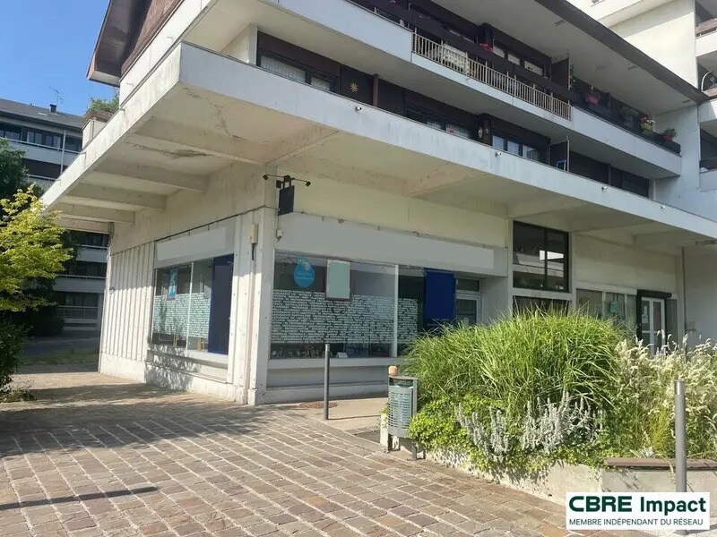 Retail in Reims for sale Building Photo- Image 1 of 6