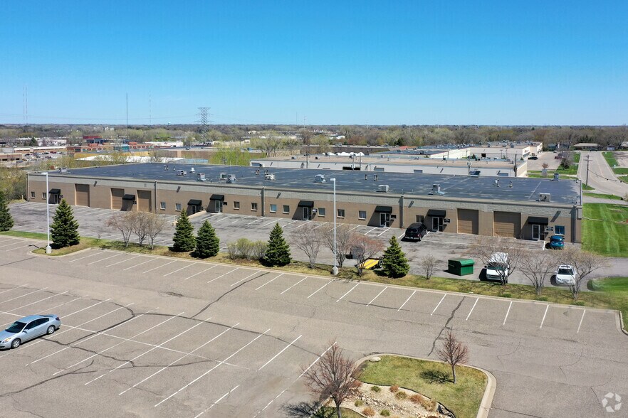 1925 Oakcrest Ave, Roseville, MN for lease - Aerial - Image 2 of 2