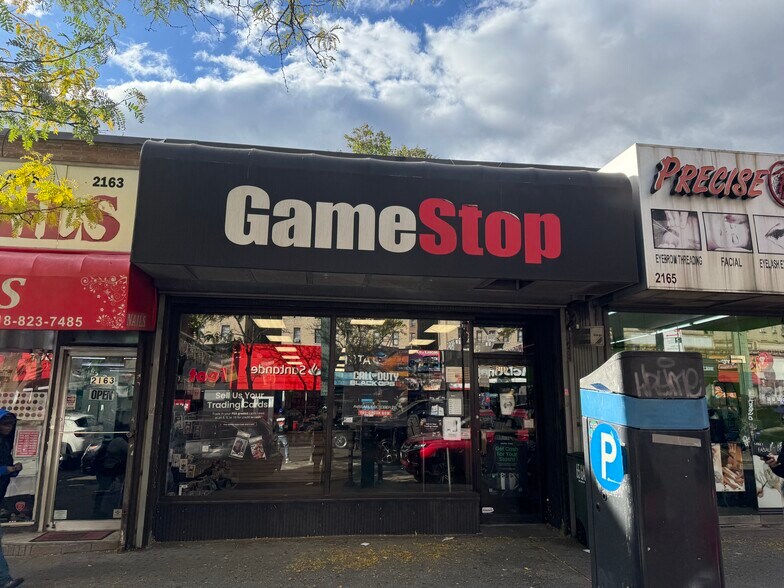 2163 White Plains Rd, Bronx, NY for sale - Primary Photo - Image 1 of 1