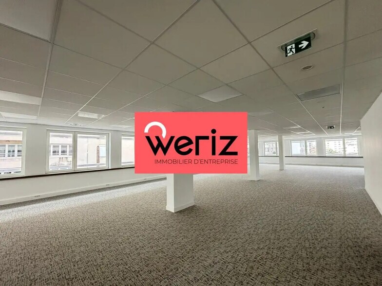 Office in Marseille for sale - Interior Photo - Image 1 of 11